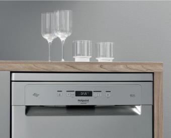 Посудомоечная машина Hotpoint-Ariston HFC3C41CWX: 4