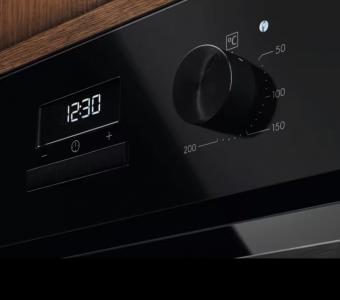 Духовой шкаф электрический Electrolux LOH3H00BK: 2