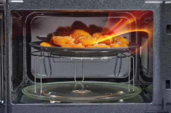 Микроволновая печь HISENSE H23MOBSD1HG: 3