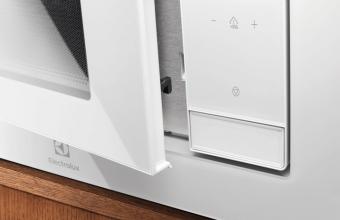 Встраиваемая микроволновая печь Electrolux LMS4253TBW: 3