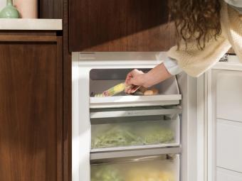 Встраиваемый холодильник Electrolux LNA6LE18S: 2