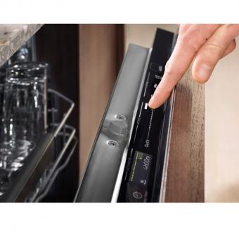 Вбудована посудомийна машина Electrolux EEM48221L: 5